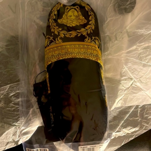 I ❤️ Baroque Slippers - Picture 4 of 7